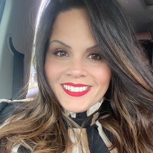 Meet your Posher, Valentina